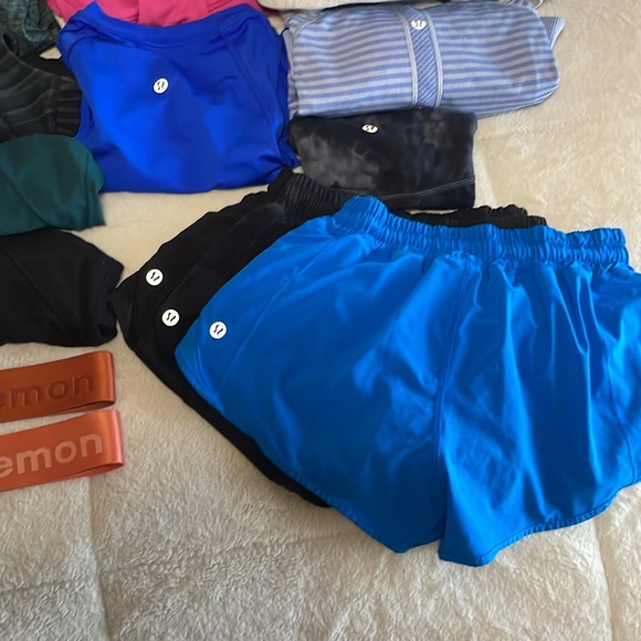 Lululemon 1-3 piece Mystery Box - Picture 10 of 12